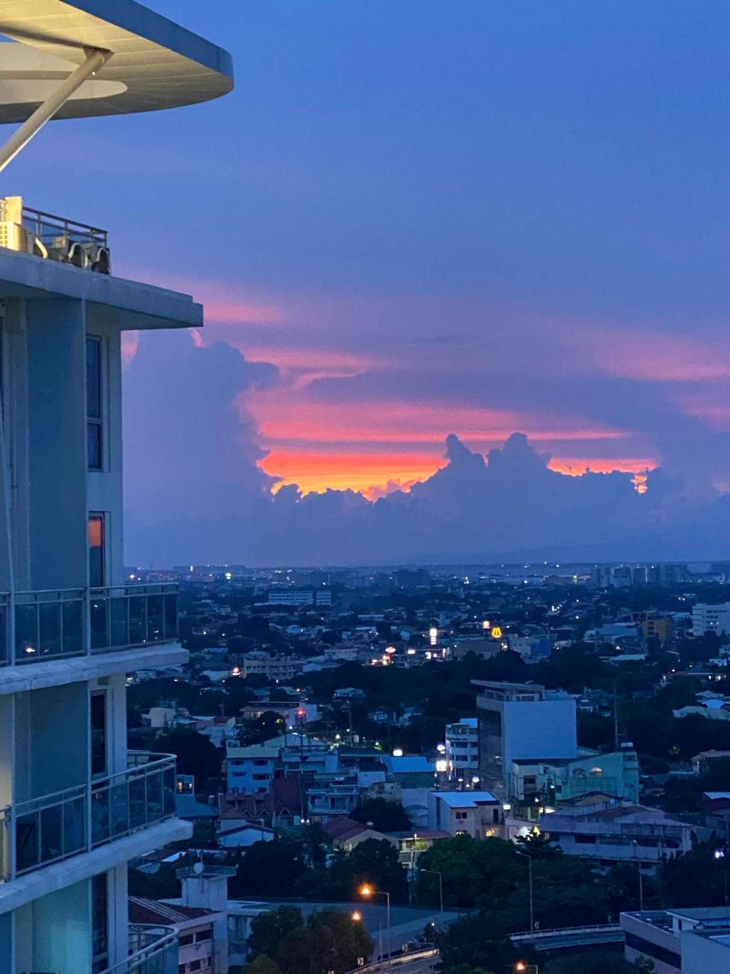 The Bahamas & Maldives Suites At Azure Residences Paranaque 15 Mins Manila Airport T3 Exterior photo