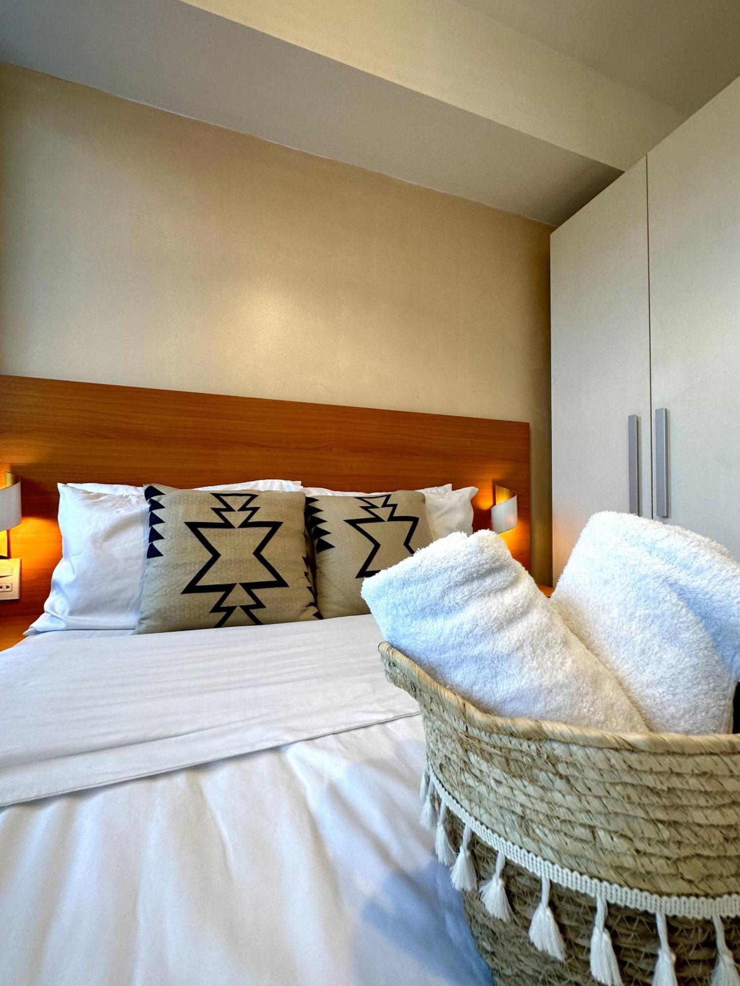 The Bahamas & Maldives Suites At Azure Residences Paranaque 15 Mins Manila Airport T3 Exterior photo